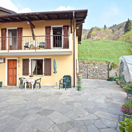 Σπίτι διακοπών Tranquil Holiday In Viggiona Near Lake